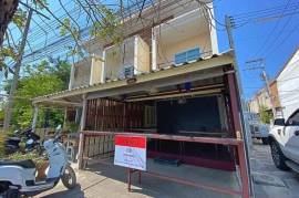 2 Story Townhouse Coffee Shop For Sale in Monmai, Hinlekfai