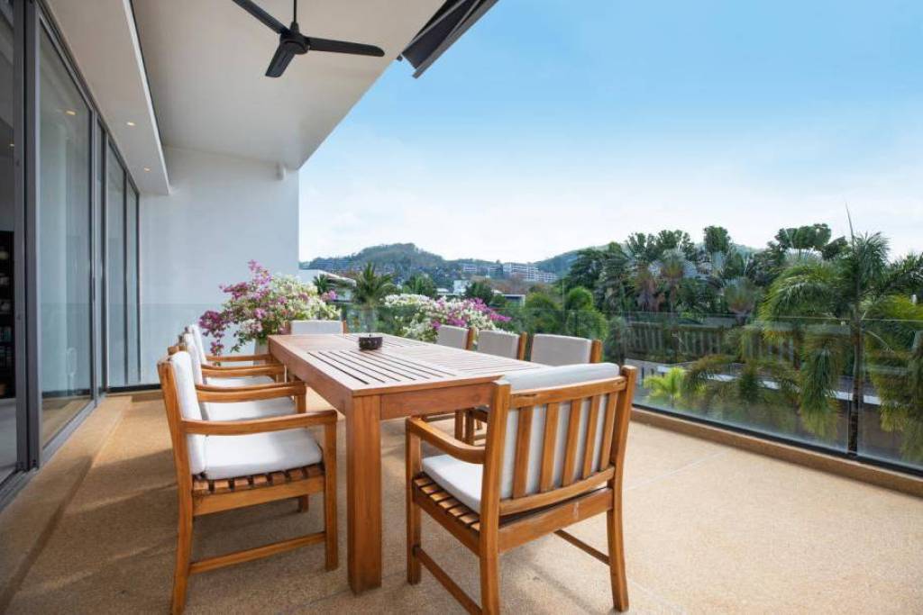 Lotus Gardens - 3 Bedrooms + Maid room Penthouse for sale—Renovated in 2024!
