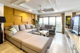 3 Bedrooms 2 Bathrooms 176 SQ.M Ruamjai Heights