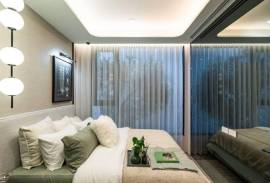 Modern 1-Bed Condo in Phra Khanong Bangkok