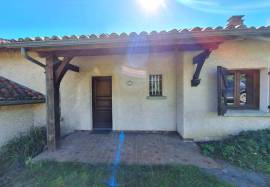 Detached house for sale, 6 rooms - Saint-Lezer 65500