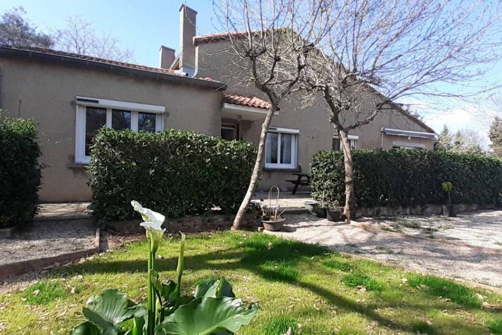 5 room, 123m2 House for sale in Le bosc - 275 000 € *