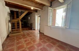 4 room, 80m2 Village house for sale in Roujan - 70 000 € *