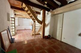 4 room, 80m2 Village house for sale in Roujan - 70 000 € *