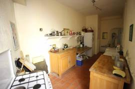 6 room, 225m2 Bourgeois style house for sale in Nissan lez enserune - 275 000 € *