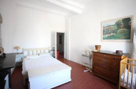 6 room, 225m2 Bourgeois style house for sale in Nissan lez enserune - 275 000 € *