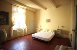 6 room, 225m2 Bourgeois style house for sale in Nissan lez enserune - 275 000 € *