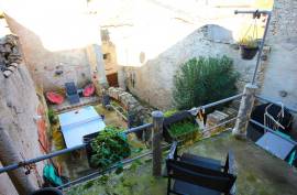 6 room, 141m2 Village house for sale in Murviel les beziers - 185 000 € *
