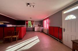 8 room, 230m2 Village house for sale in Magalas - 249 000 € *