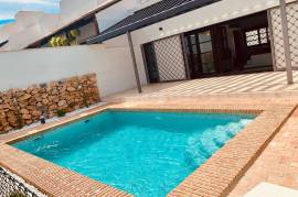 Elegant One-Level Townhouses with Private Pool in Peraleja Golf Resort