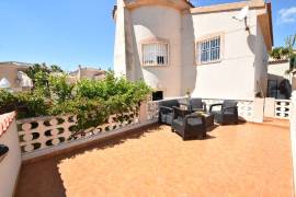 BEAUTIFUL 2/3 BEDROOM VILLA WITH SWIMMING POOL CLOSE TO LA MARQUESA GOLF COURSE