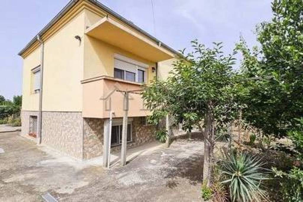 4-Bedroom House with land for sale near Burgas, Bulgaria