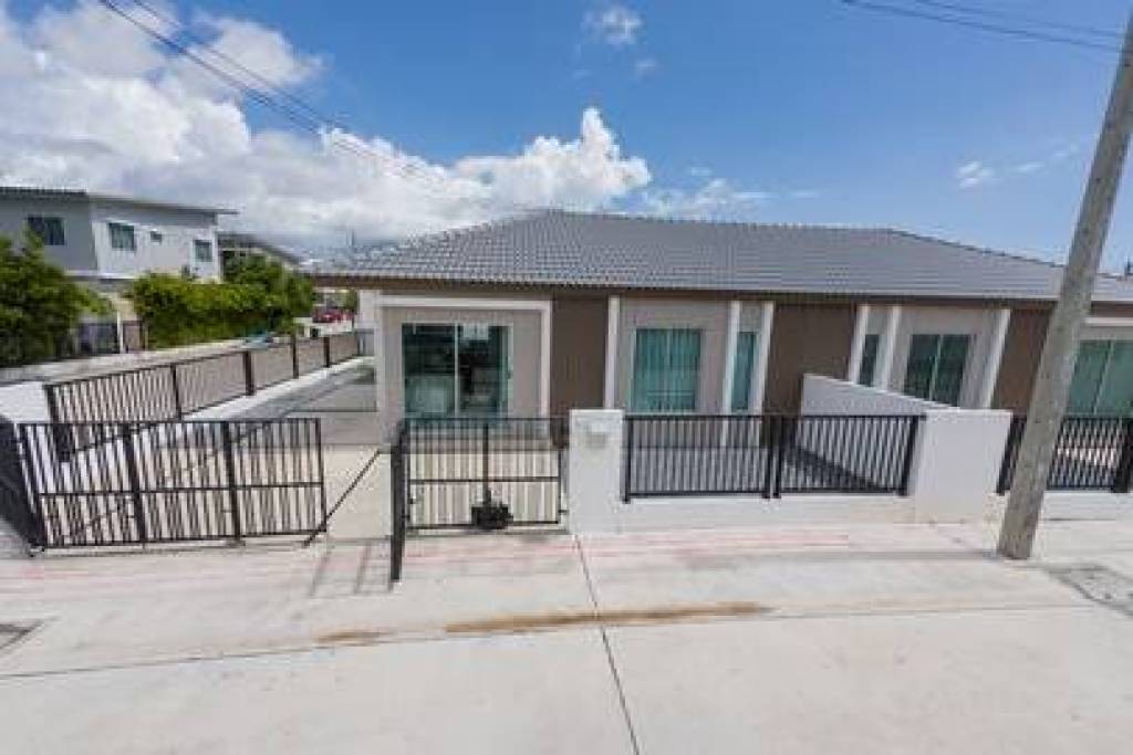 Modern house with 3 bedrooms in Thalang area for only 4 million baht!
