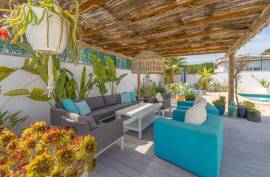 Impressive 5 Bedroom Villa Recently Reformed to a High Standard On a Flat Plot and a Short Walk To Moraira - Exclusive - Moraira