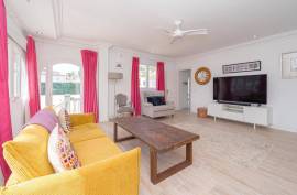 Impressive 5 Bedroom Villa Recently Reformed to a High Standard On a Flat Plot and a Short Walk To Moraira - Exclusive - Moraira