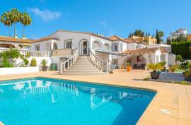 Impressive 5 Bedroom Villa Recently Reformed to a High Standard On a Flat Plot and a Short Walk To Moraira - Exclusive - Moraira
