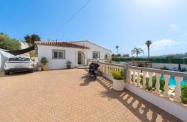 Impressive 5 Bedroom Villa Recently Reformed to a High Standard On a Flat Plot and a Short Walk To Moraira - Exclusive - Moraira