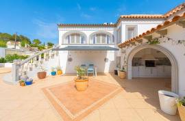 Impressive 5 Bedroom Villa Recently Reformed to a High Standard On a Flat Plot and a Short Walk To Moraira - Exclusive - Moraira