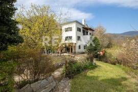House 300 sq.m for sale