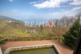 House 300 sq.m for sale