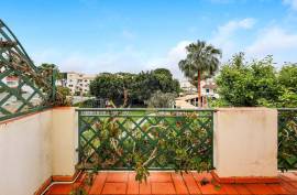 2 Bedroom Apartment with Terrace and Pools, in Vilamoura
