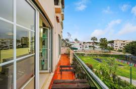 2 Bedroom Apartment with Terrace and Pools, in Vilamoura