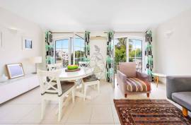 2 Bedroom Apartment with Terrace and Pools, in Vilamoura