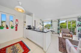 2 Bedroom Apartment with Terrace and Pools, in Vilamoura