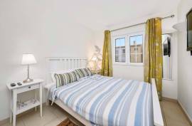 2 Bedroom Apartment with Terrace and Pools, in Vilamoura