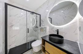 Renovated Apartment with 2 Suites and Balconies, in the Center of Quarteira