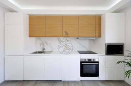 Renovated Apartment with 2 Suites and Balconies, in the Center of Quarteira