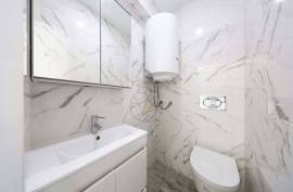 Renovated Apartment with 2 Suites and Balconies, in the Center of Quarteira