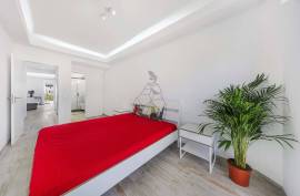 Renovated Apartment with 2 Suites and Balconies, in the Center of Quarteira
