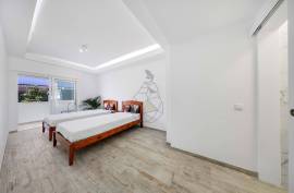 Renovated Apartment with 2 Suites and Balconies, in the Center of Quarteira