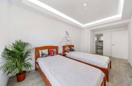 Renovated Apartment with 2 Suites and Balconies, in the Center of Quarteira