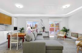 Renovated Apartment with 2 Suites and Balconies, in the Center of Quarteira