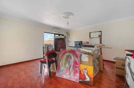 2 Bedroom Apartment with Spacious Terrace and Garage - Quarteira