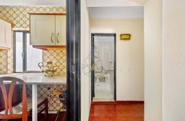 2 Bedroom Apartment with Spacious Terrace and Garage - Quarteira