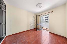 2 Bedroom Apartment with Spacious Terrace and Garage - Quarteira