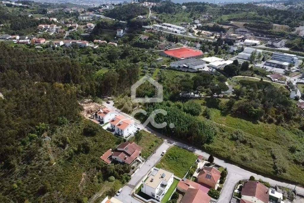 Land for construction of a single-family house in Antanhol.