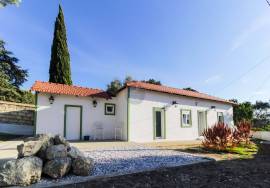 2 bedroom farm (NEW) on 585 m2 of land with view