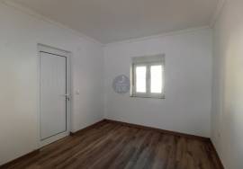 2 bedroom farm (NEW) on 585 m2 of land with view