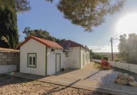 2 bedroom farm (NEW) on 585 m2 of land with view