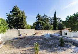 2 bedroom farm (NEW) on 585 m2 of land with view
