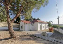 2 bedroom farm (NEW) on 585 m2 of land with view
