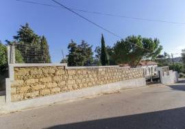 2 bedroom farm (NEW) on 585 m2 of land with view