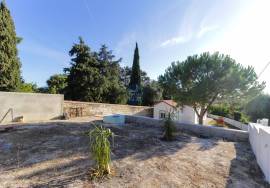 2 bedroom farm (NEW) on 585 m2 of land with view