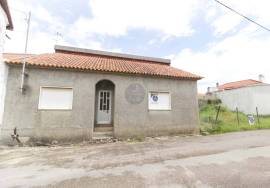 2 bedroom villa in 490 m2 with feasibility for another villa.