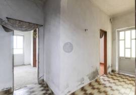 2 bedroom villa in 490 m2 with feasibility for another villa.