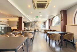 Trespasse de Restaurante Equipado com Esplanada em Queluz de Baixo
